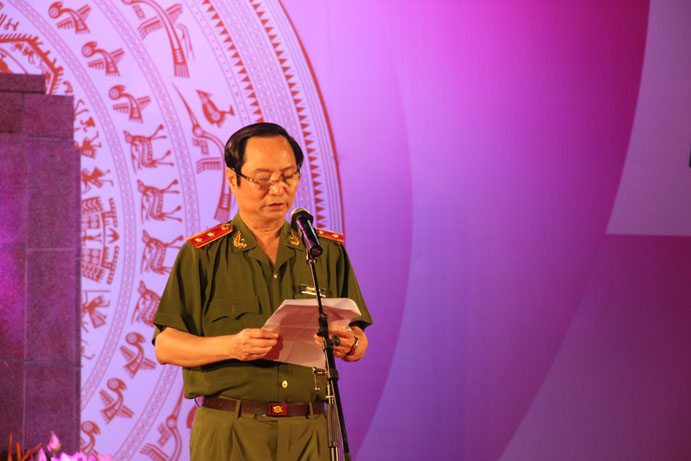 Đồng chí trung tướng Phạm Quý Ngọ, Thứ trưởng Bộ Công an đọc diễn văn khai mạc