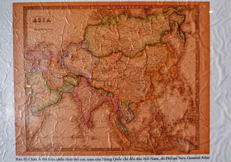 Bản đồ châu Á thể hiện lãnh thổ Trung Quốc dừng lại ở đảo Hải Nam, do Philips New General Atlas xuất bản tại London (Anh), năm 1859. Ảnh: VGP/Thế Phong